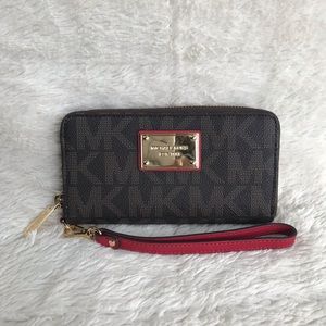 NWT MICHAEL KORS Signature Wallet